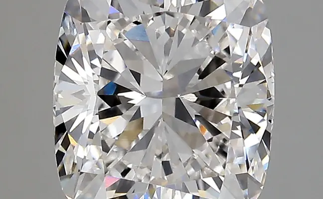 3.38ct H VVS2 Cushion (IGI)