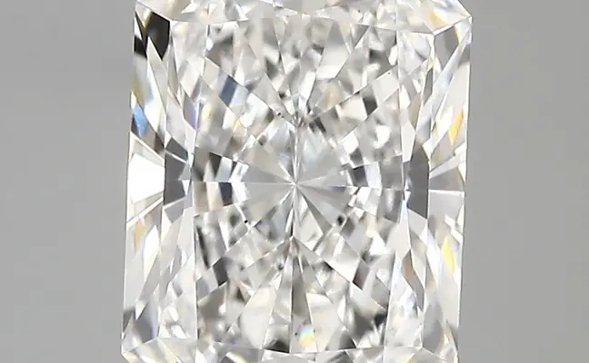 3.28ct E VS1 Radiant (IGI)