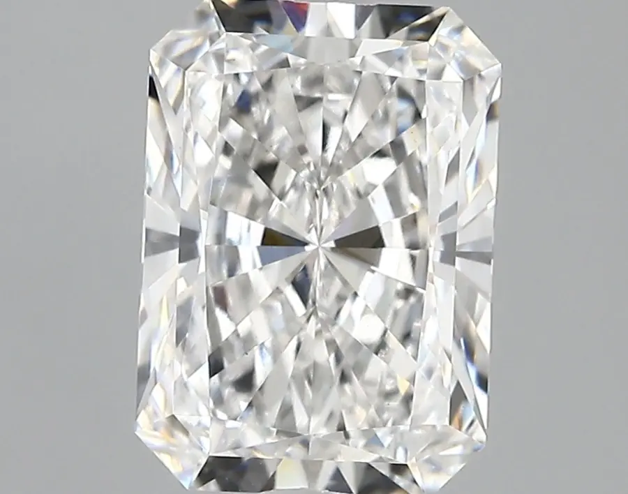 3.18ct E VVS2 Radiant (IGI)