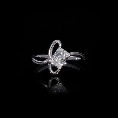 Lab Grown Diamonds - Radiant Cut Wavy Ring