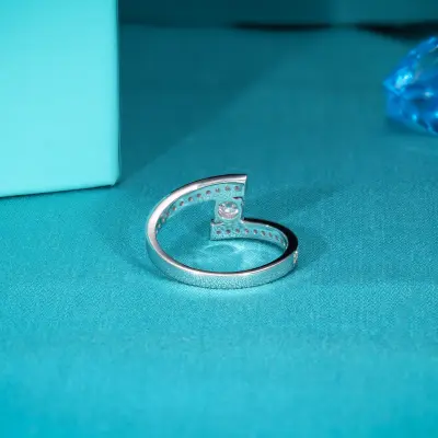 Lab Grown Diamonds - Round Bypass Shank Solitaire Ring