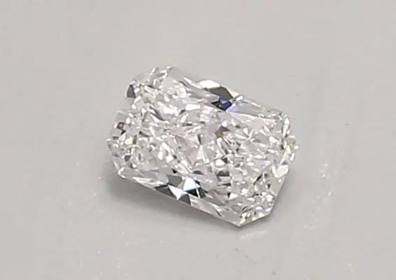 0.33ct D VVS2 Radiant (IGI)