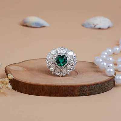 Heart & Pear-Shaped Emerald Cut Diamond Wedding Ring