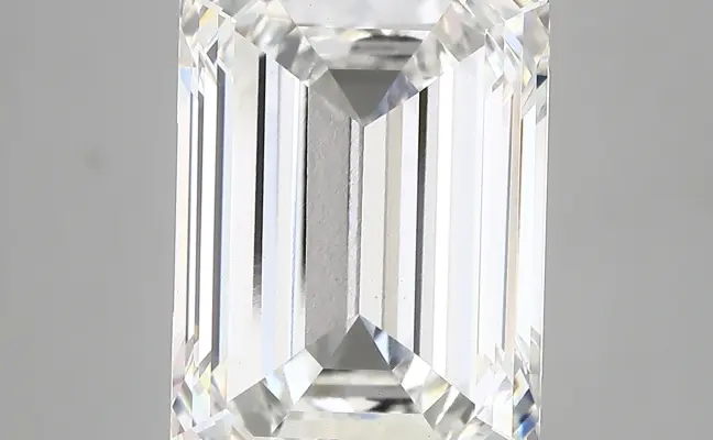 9.30ct G VS1 Emerald (IGI)