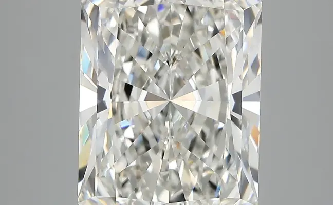 7.13ct F VVS2 Radiant (IGI)