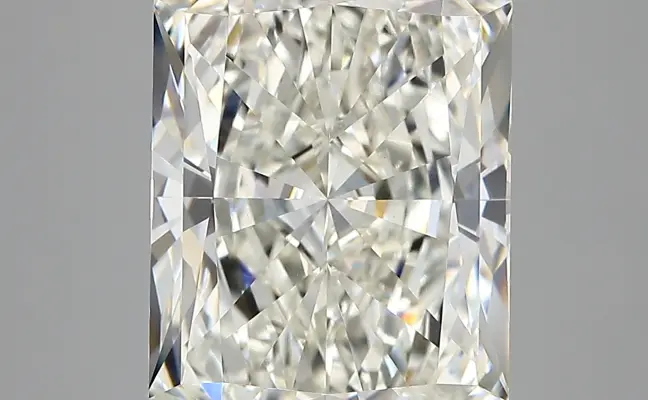 7.11ct G VVS2 Radiant (IGI)